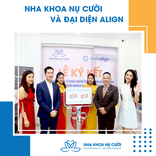 nha-khoa-nu-cuoi-va-doi-tac