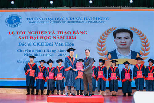 Bác sĩ Bùi Việt Hòa – Vinh dự nhận bằng BSCKII