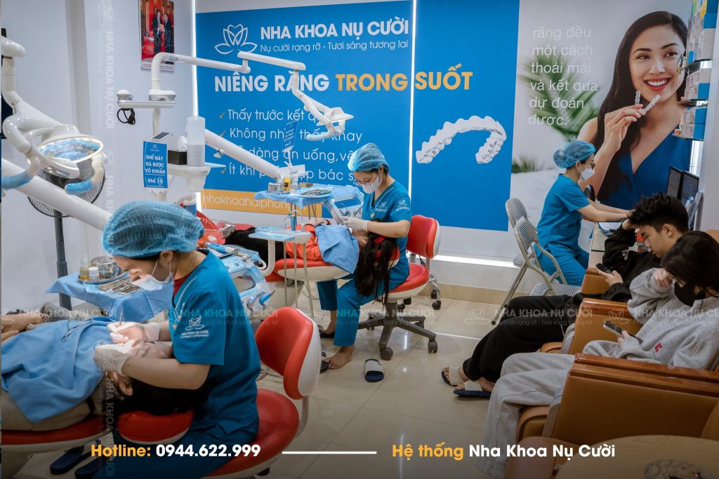 nha-khoa-nu-cuoi